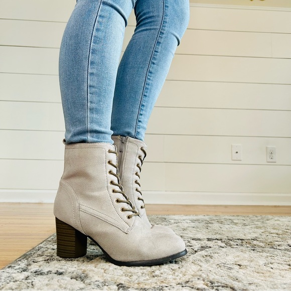 *SOLD* Baylor Lace-Up Grey Booties - Picture 4 of 15